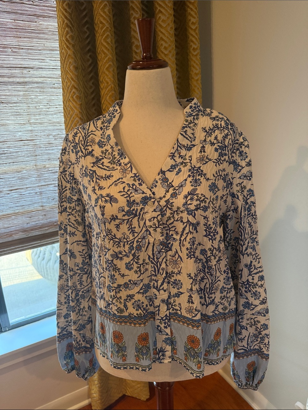 Blue Floral Button-Front Tunic with Border Print